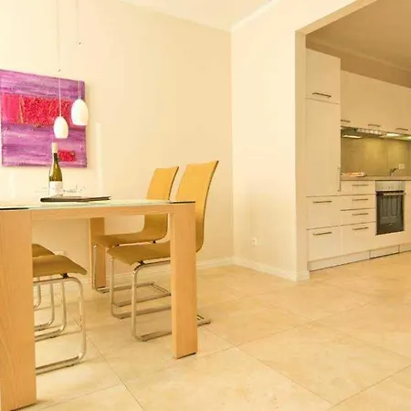 Stadtvilla Blumenhof App 6 הרינגסדורף